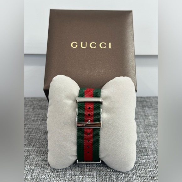 Gucci Swiss Quartz Stainless Steel and Nylon Dress Multi-Color Men's Watch - Picture 6 of 8